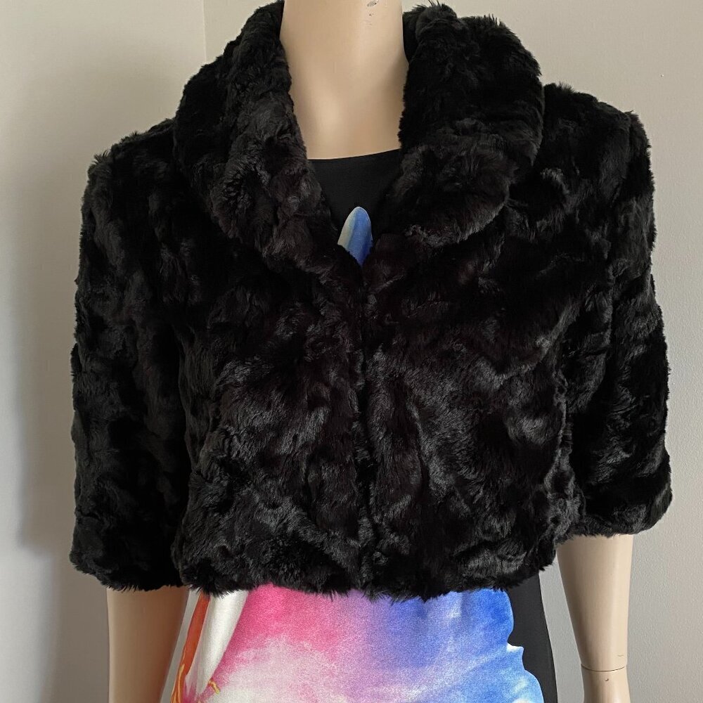 Mac & Jac Faux Fur Cropped 3/4 Sleeve Black Jacket Sz 8​​​​​​​​​